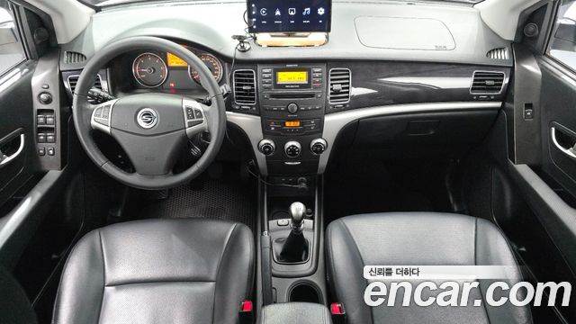 KG Mobility Korando — interior
