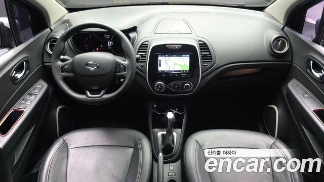 Renault Korea QM3 — interior