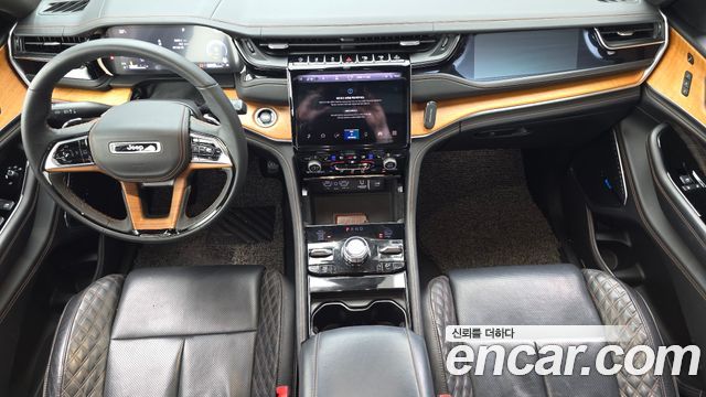 Jeep Cherokee — interior