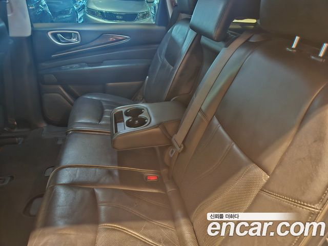 Infiniti JX — interior