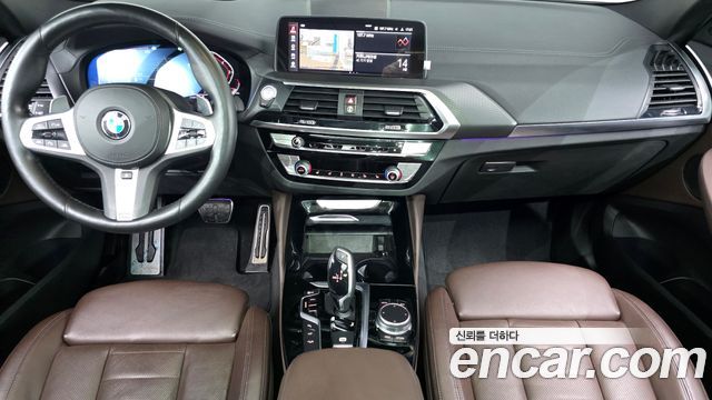 BMW X4 — interior