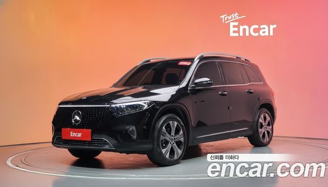 Mercedes-Benz EQB — exterior