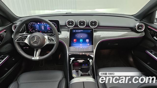 Mercedes-Benz C-Class — interior