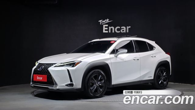 Lexus UX — exterior