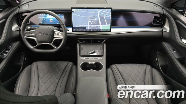 BYD Sea Lion 7 — interior