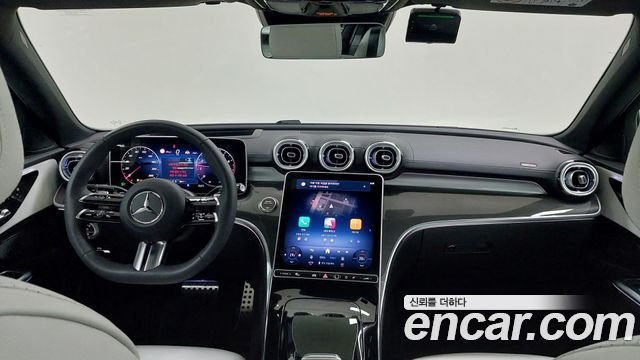 Mercedes-Benz C-Class — interior