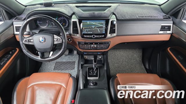 KG Mobility Rexton — interior