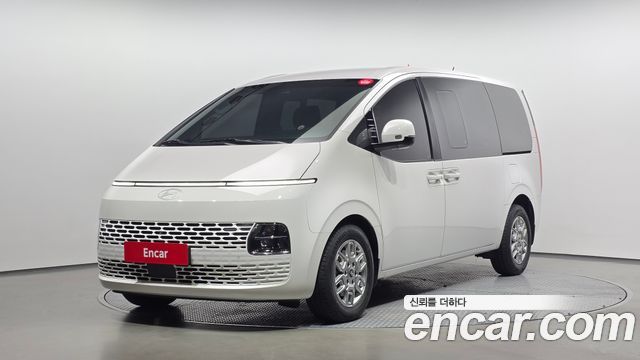 Hyundai Staria