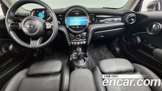 MINI Cooper — interior