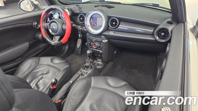 MINI Cooper Convertible — interior