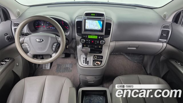 Kia Carnival — interior