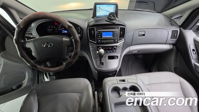 Hyundai Starex — interior