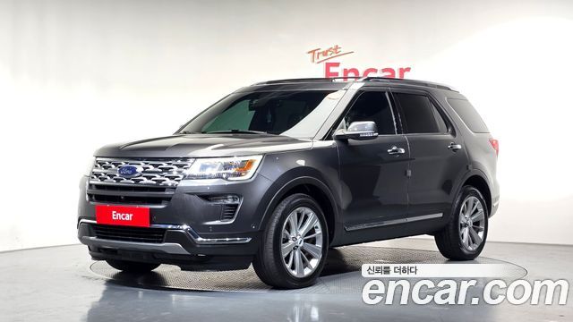 Ford Explorer — exterior