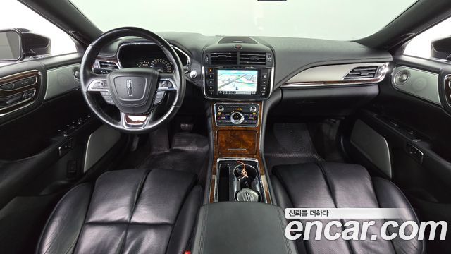 Lincoln Continental — interior