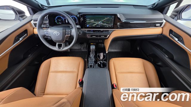 Toyota Camry — interior