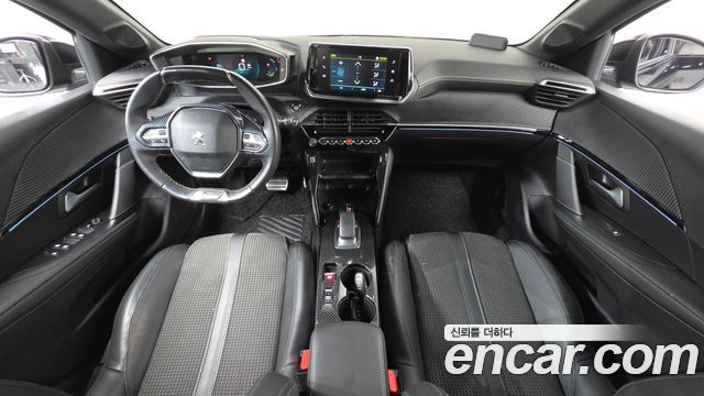 Peugeot 208 — interior