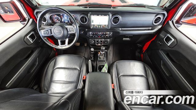 Jeep Wrangler — interior
