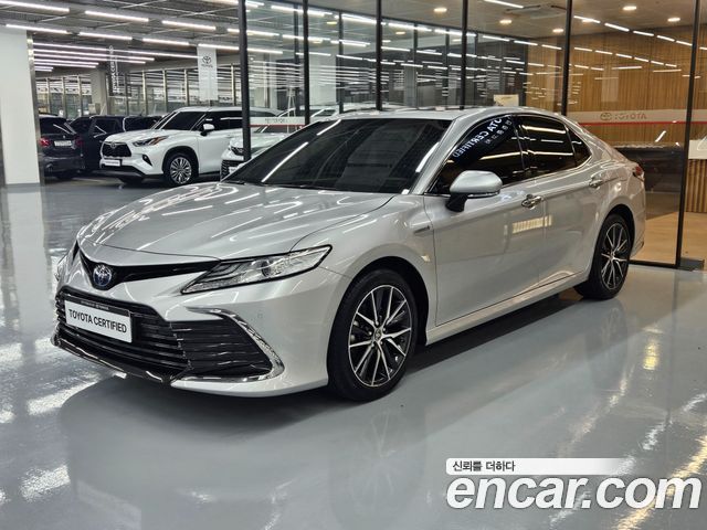 Toyota Camry — exterior