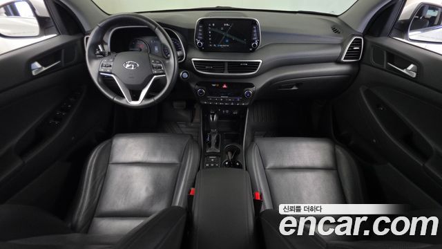 Hyundai Tucson — interior