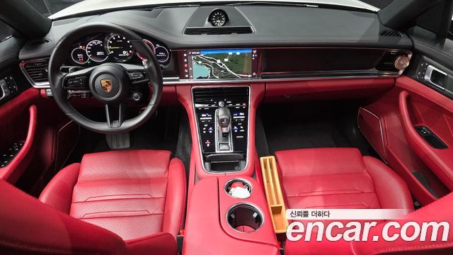 Porsche Panamera — interior