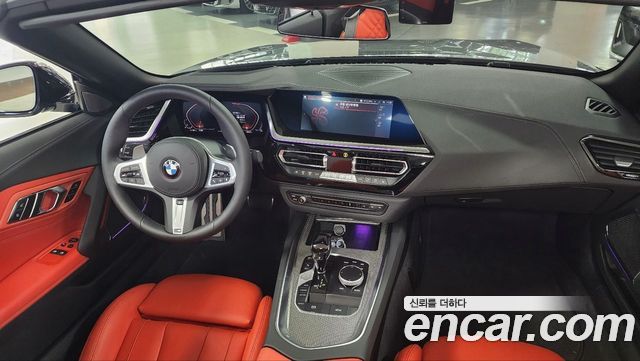 BMW Z4 — interior