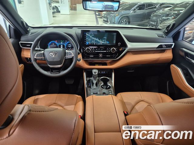 Toyota Highlander — interior