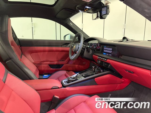 Porsche 911 — interior