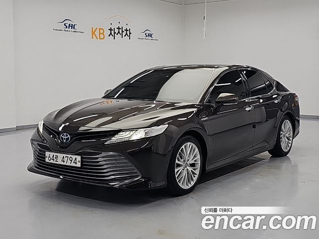 Toyota Camry — exterior