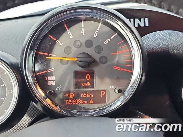 MINI Cooper Convertible — interior