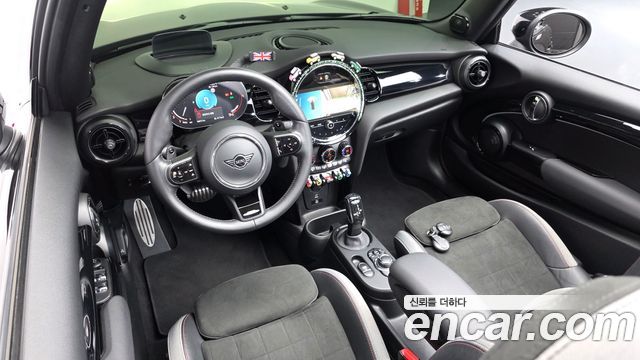MINI Cooper Convertible — interior