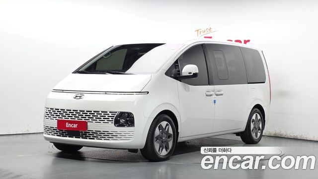 Hyundai Staria