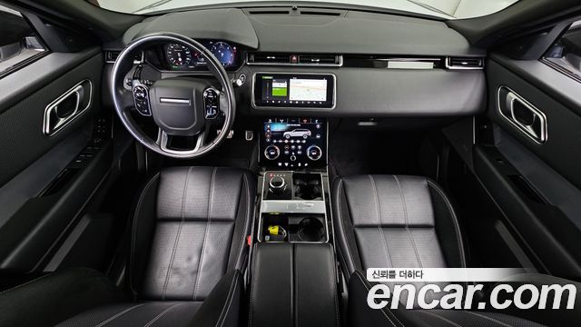 Land Rover Range Rover Velar — interior
