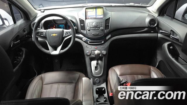 Chevrolet Korea Orlando — interior