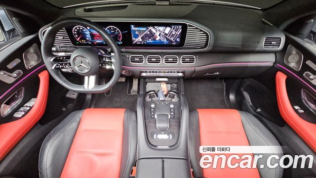Mercedes-Benz GLE-Class — interior