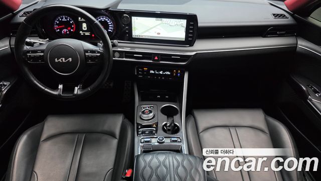 Kia K5 — interior