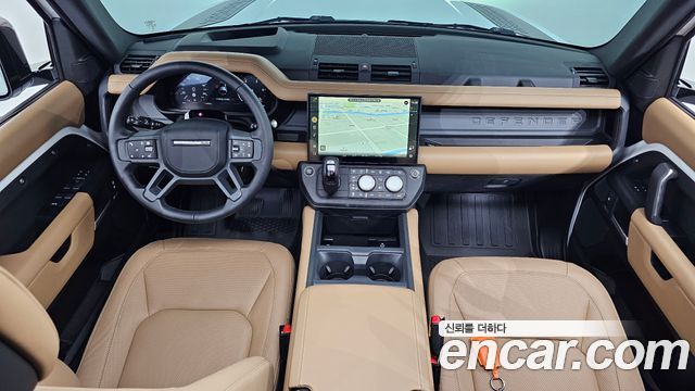 Land Rover Defender — interior