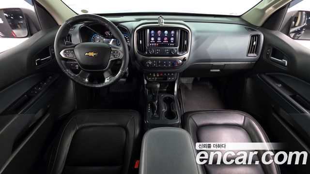 Chevrolet Korea Colorado — interior