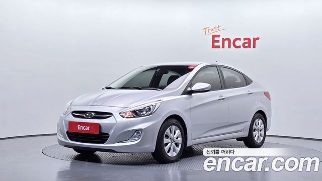 Hyundai Accent — exterior