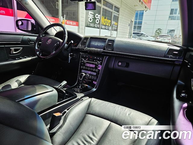 Kia Opirus — interior
