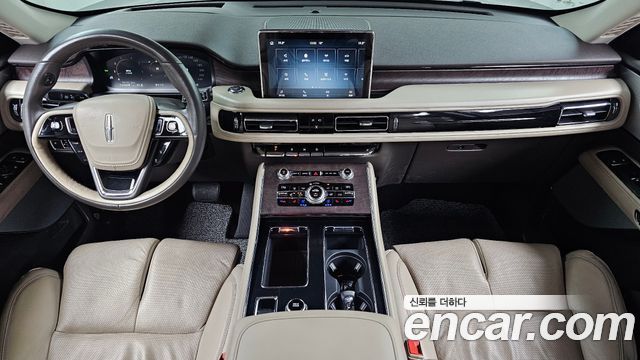 Lincoln Aviator — interior