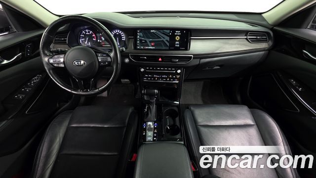 Kia K7 — interior