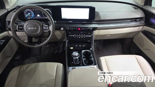 Kia Carnival — interior