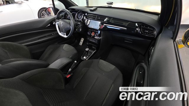 Citroën / DS DS3 — interior