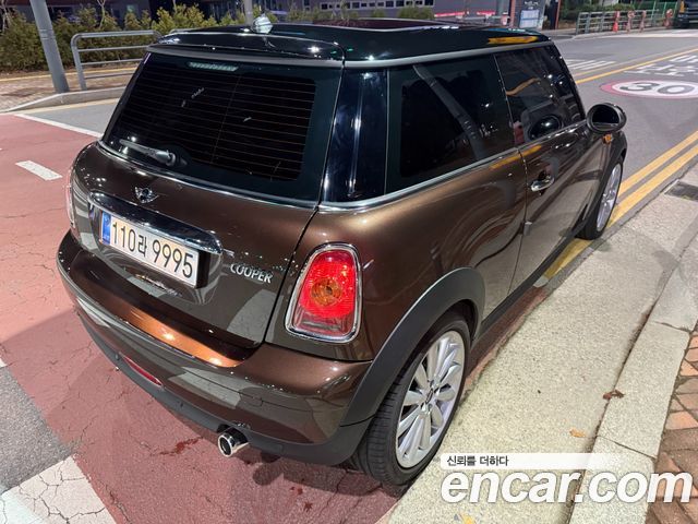 MINI Cooper — interior