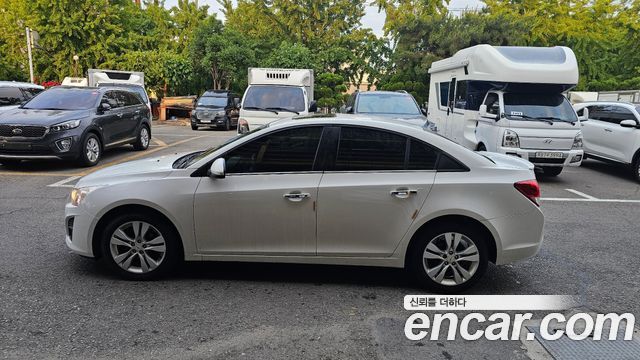 Chevrolet Korea Cruze — interior