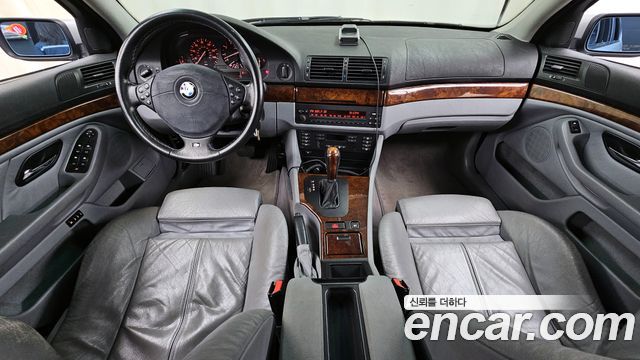 BMW 5 Series — interior