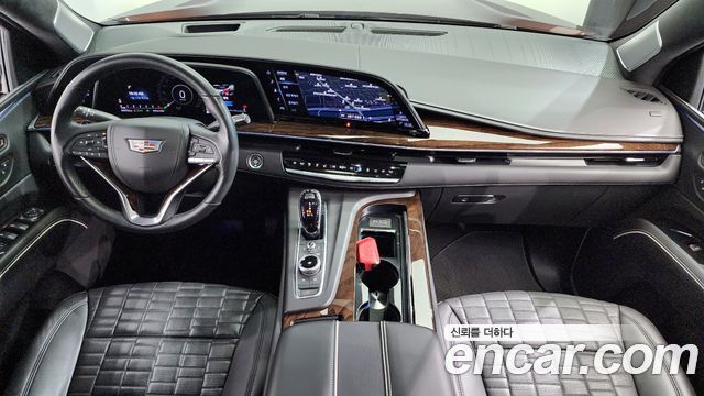 Cadillac Escalade — interior
