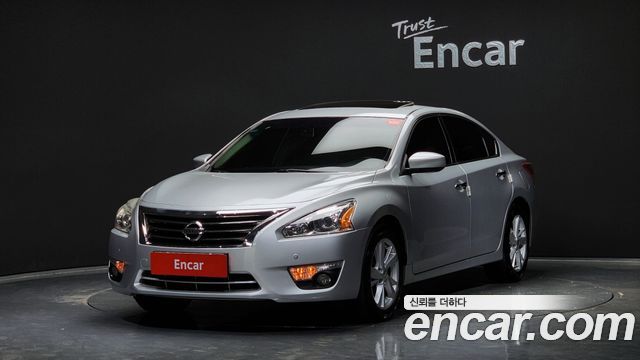 Nissan Altima — exterior