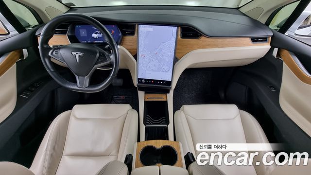 Tesla Model X — interior