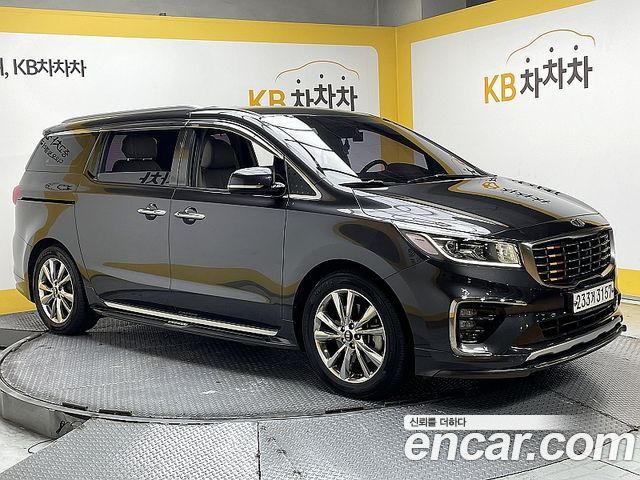Kia Carnival — exterior